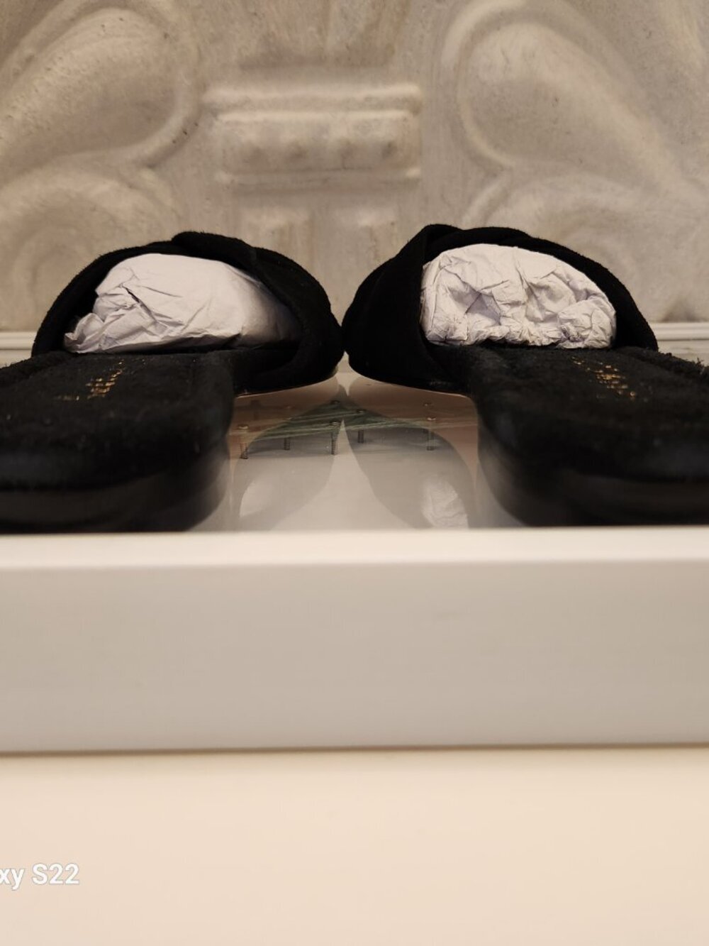 Bettye Muller NY Black Suede Twist Knot "Score" slides. NIB. Size 6.5 - Picture 6 of 9